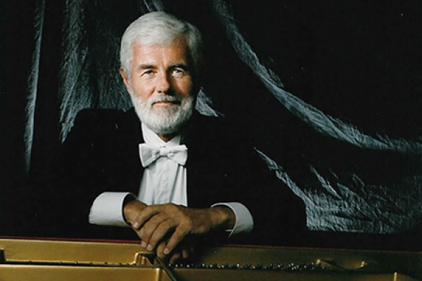 Pianist Gregory Butler