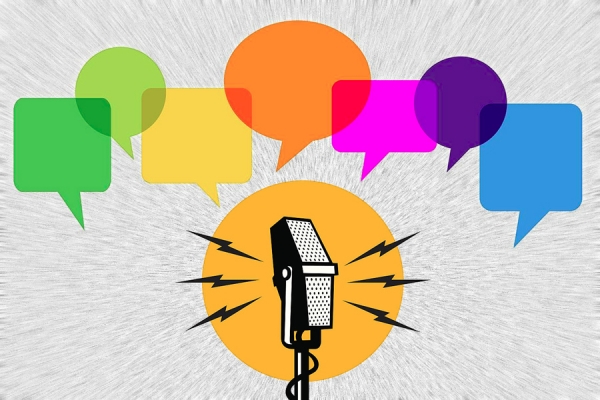 Microphone with speech bubbles