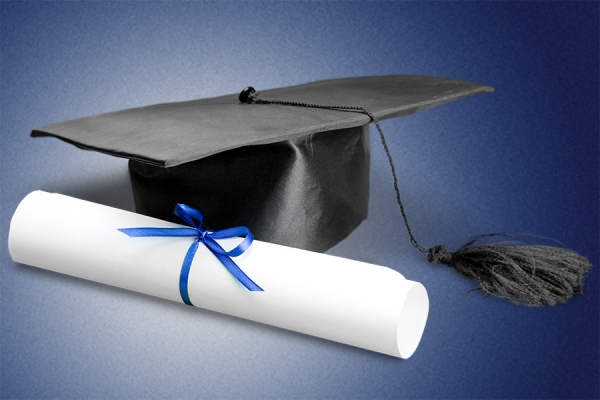 Illustration of graduation cap and diploma