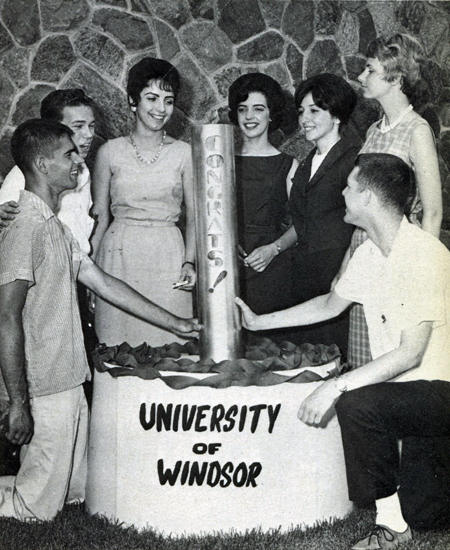 1963 cake ceremony